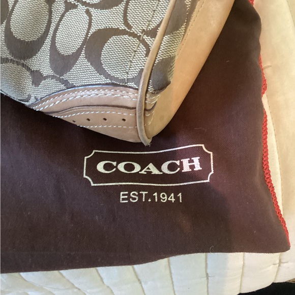 Coach Handbag - Picture 8 of 9